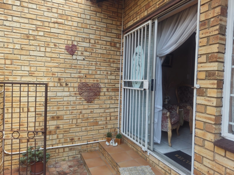 4 Bedroom Property for Sale in Safari Gardens North West